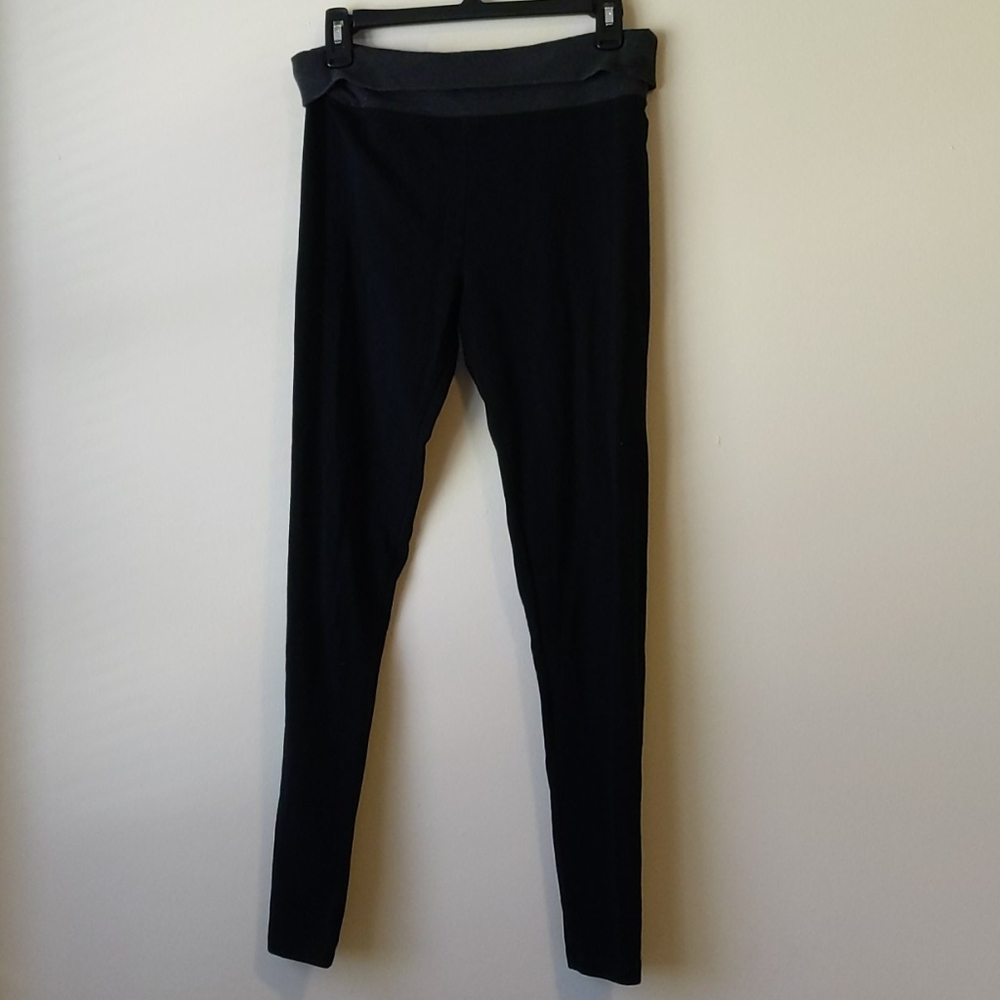 Victoria's Secret black yoga pants leggings medium